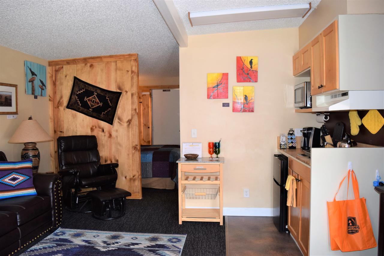 Desert Juniper Adobe Cabin At St. Danes Cabins - thumb 13