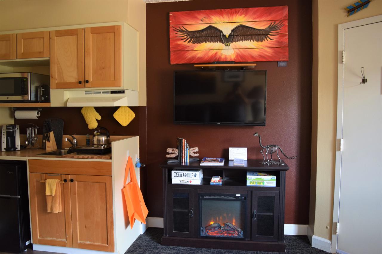 Desert Juniper Adobe Cabin At St. Danes Cabins - thumb 17