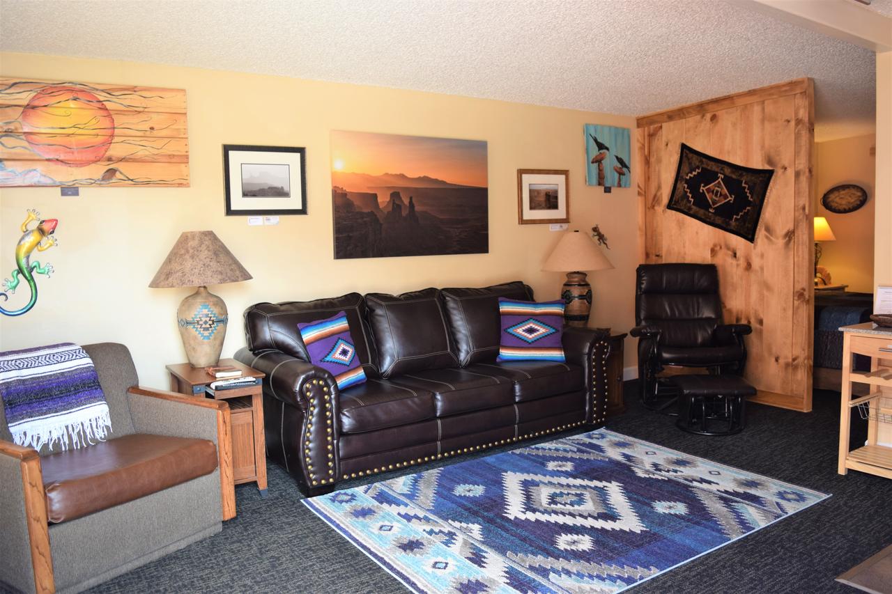 Desert Juniper Adobe Cabin At St. Danes Cabins - thumb 12