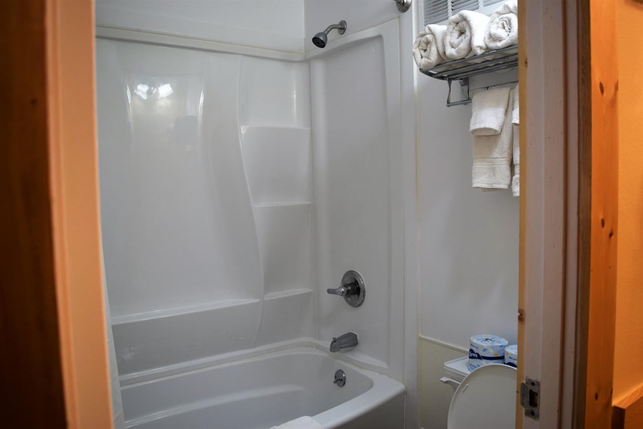 Desert Juniper Adobe Cabin At St. Danes Cabins - thumb 24