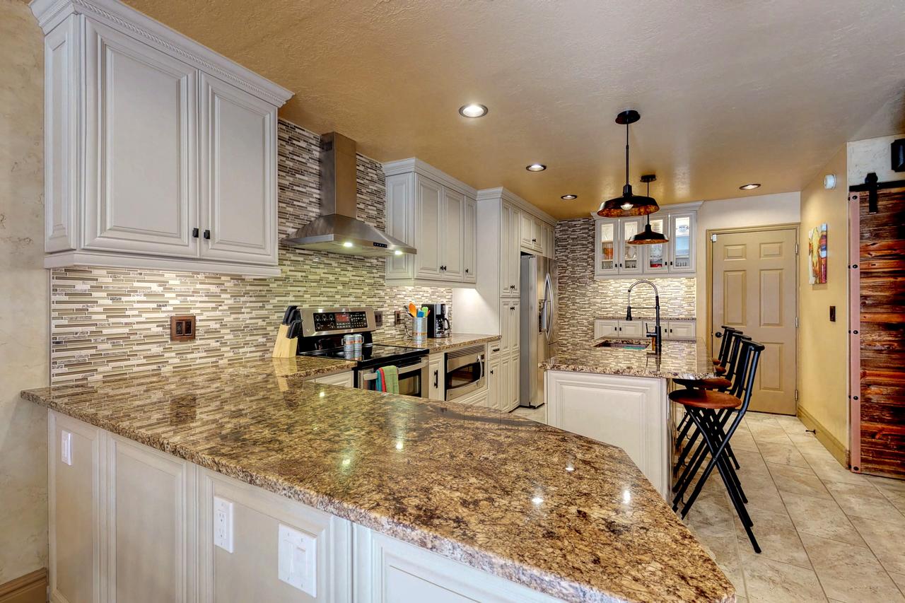 4 Bed 4 Bath Vacation Home In Oaks At Wasatch - thumb 6