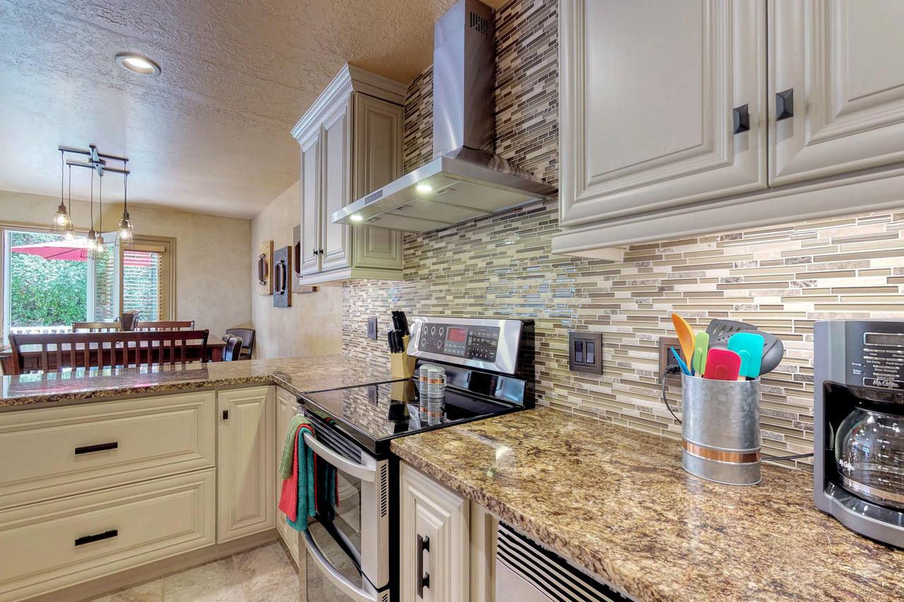 4 Bed 4 Bath Vacation Home In Oaks At Wasatch - thumb 8