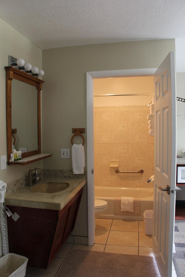 Bybee's Steppingstone Motel - thumb 2