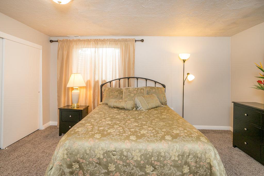 Cozy Just Remodeled House Near SKI Resorts - thumb 29