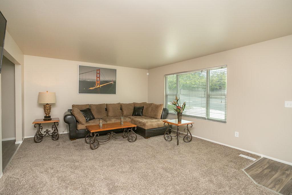 Cozy Just Remodeled House Near SKI Resorts - thumb 15