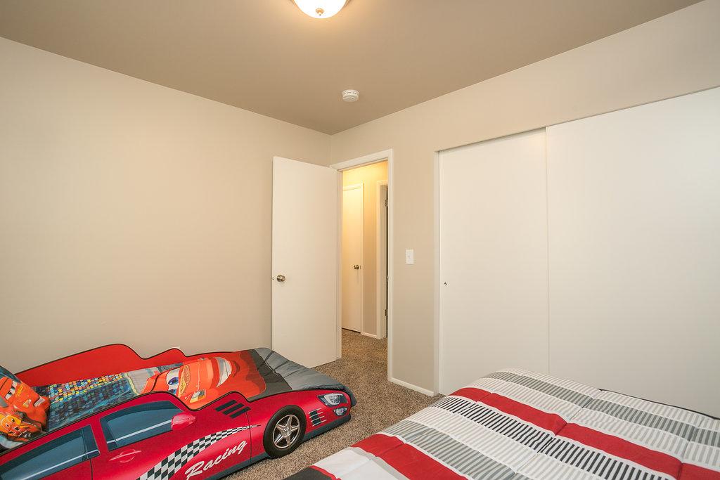 Cozy Just Remodeled House Near SKI Resorts - thumb 21