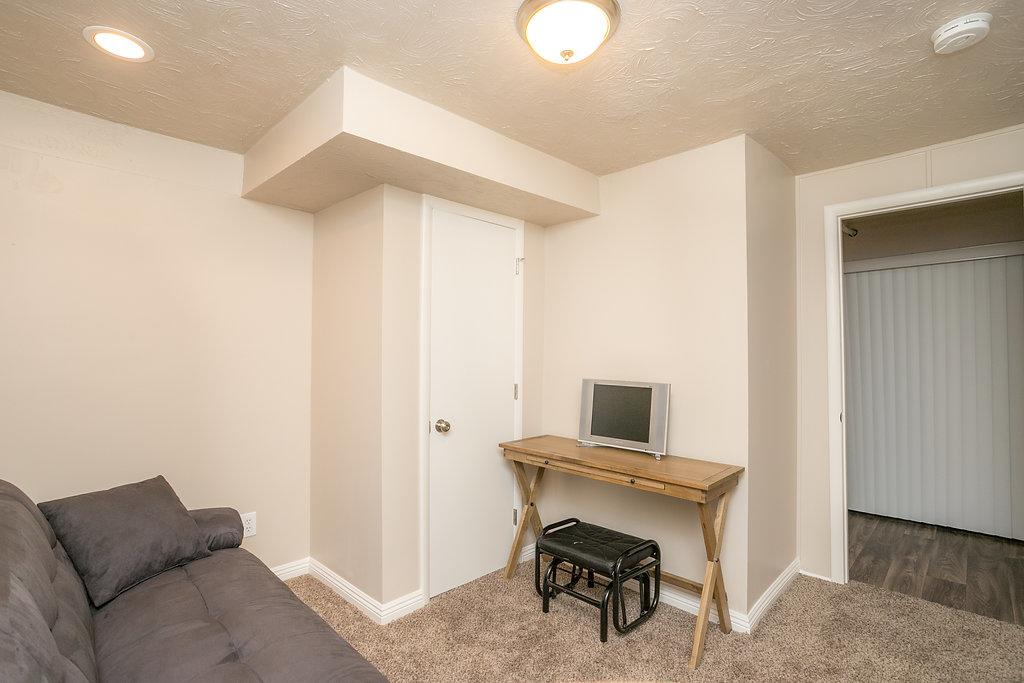 Cozy Just Remodeled House Near SKI Resorts - thumb 33