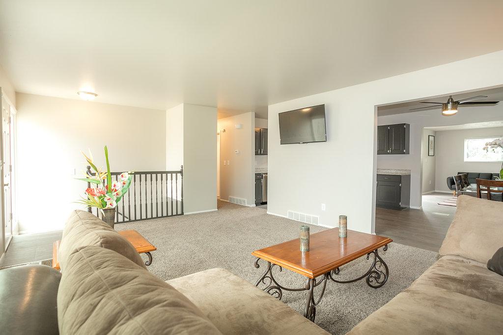 Cozy Just Remodeled House Near SKI Resorts - thumb 14