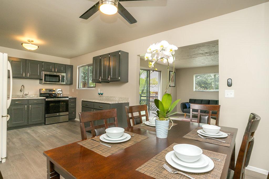 Cozy Just Remodeled House Near SKI Resorts - thumb 0