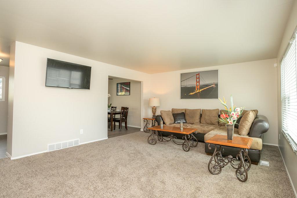 Cozy Just Remodeled House Near SKI Resorts - thumb 16