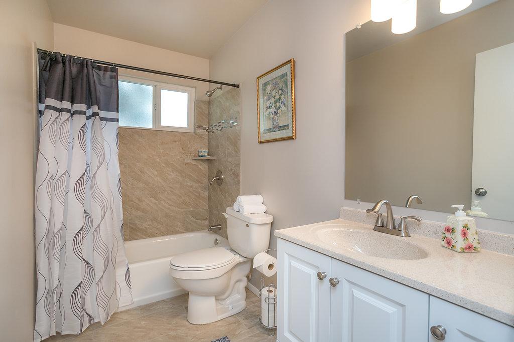 Cozy Just Remodeled House Near SKI Resorts - thumb 13