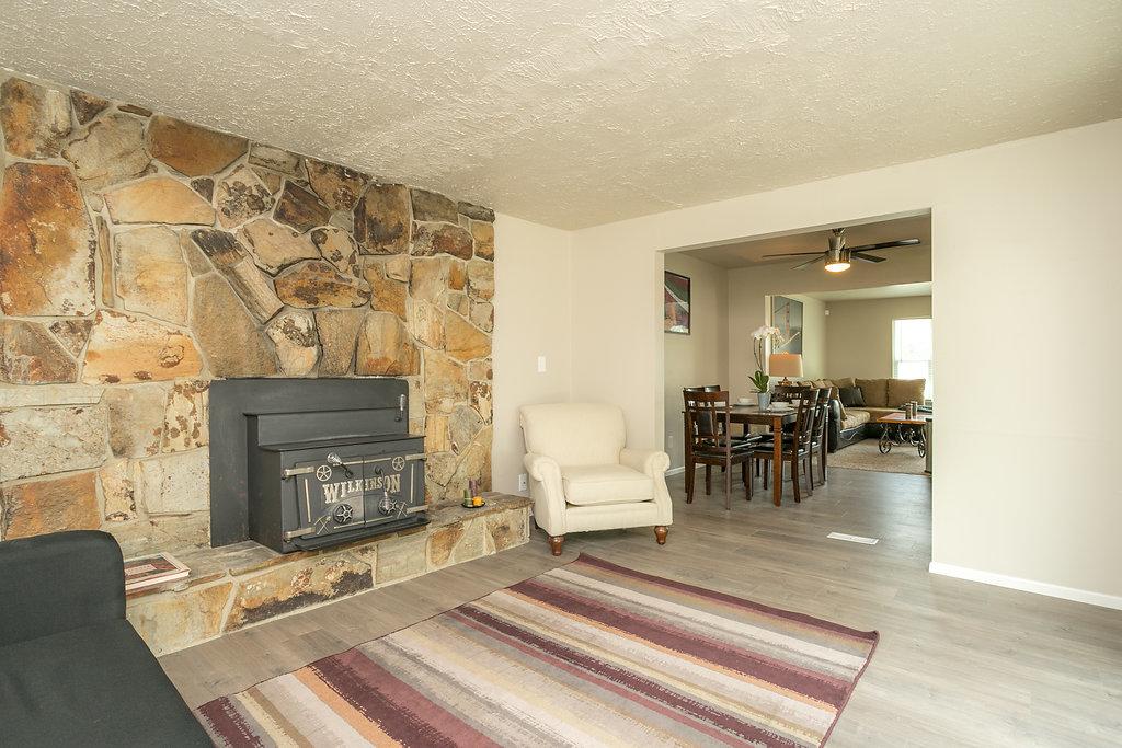 Cozy Just Remodeled House Near SKI Resorts - thumb 10