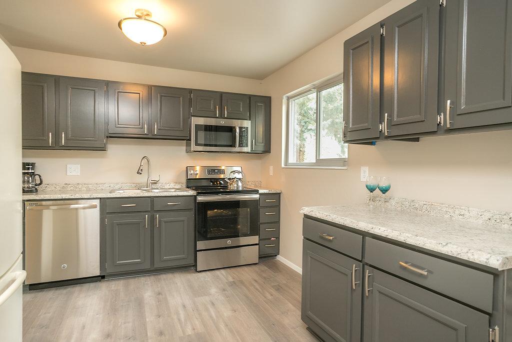 Cozy Just Remodeled House Near SKI Resorts - thumb 8