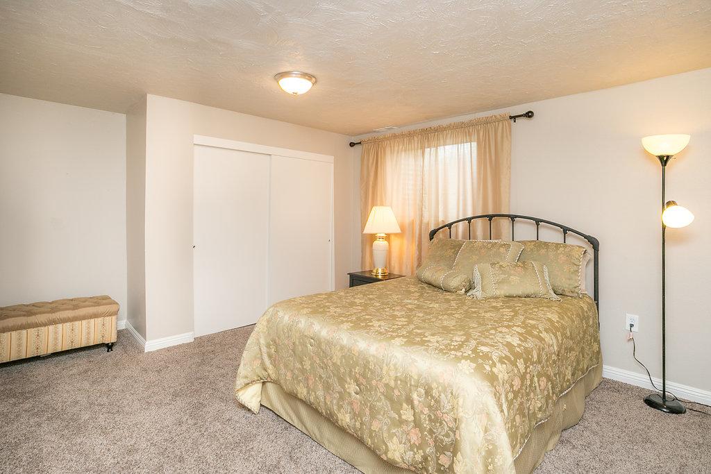 Cozy Just Remodeled House Near SKI Resorts - thumb 28