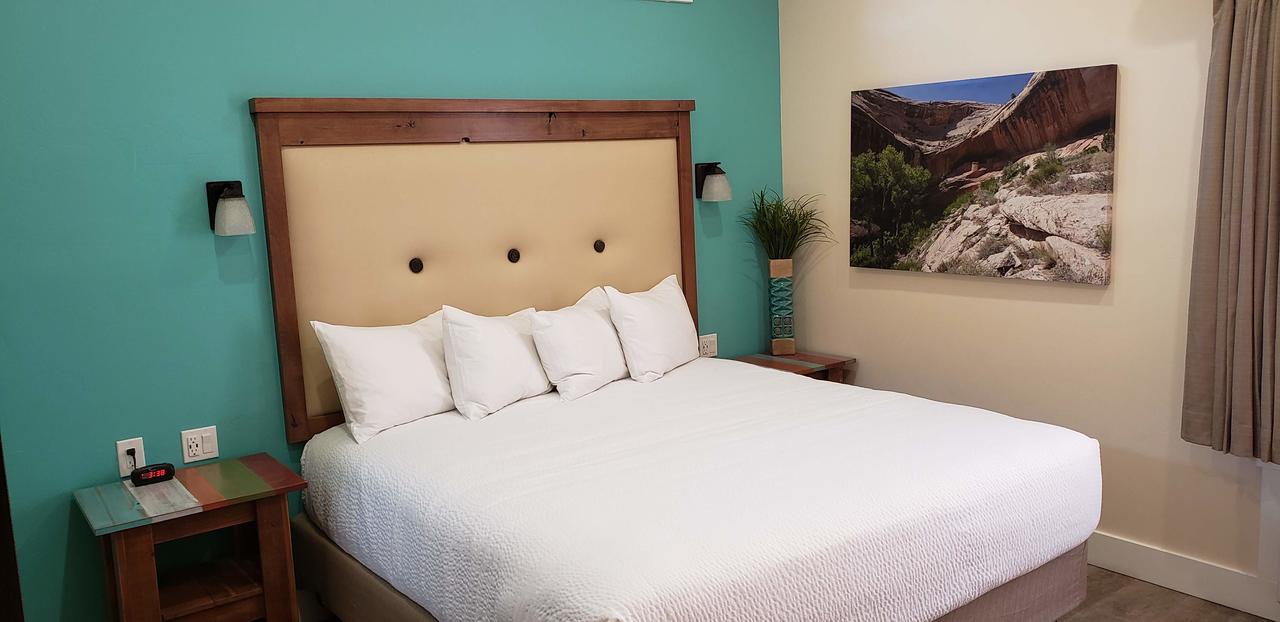 Bluff Dwellings Resort - thumb 3