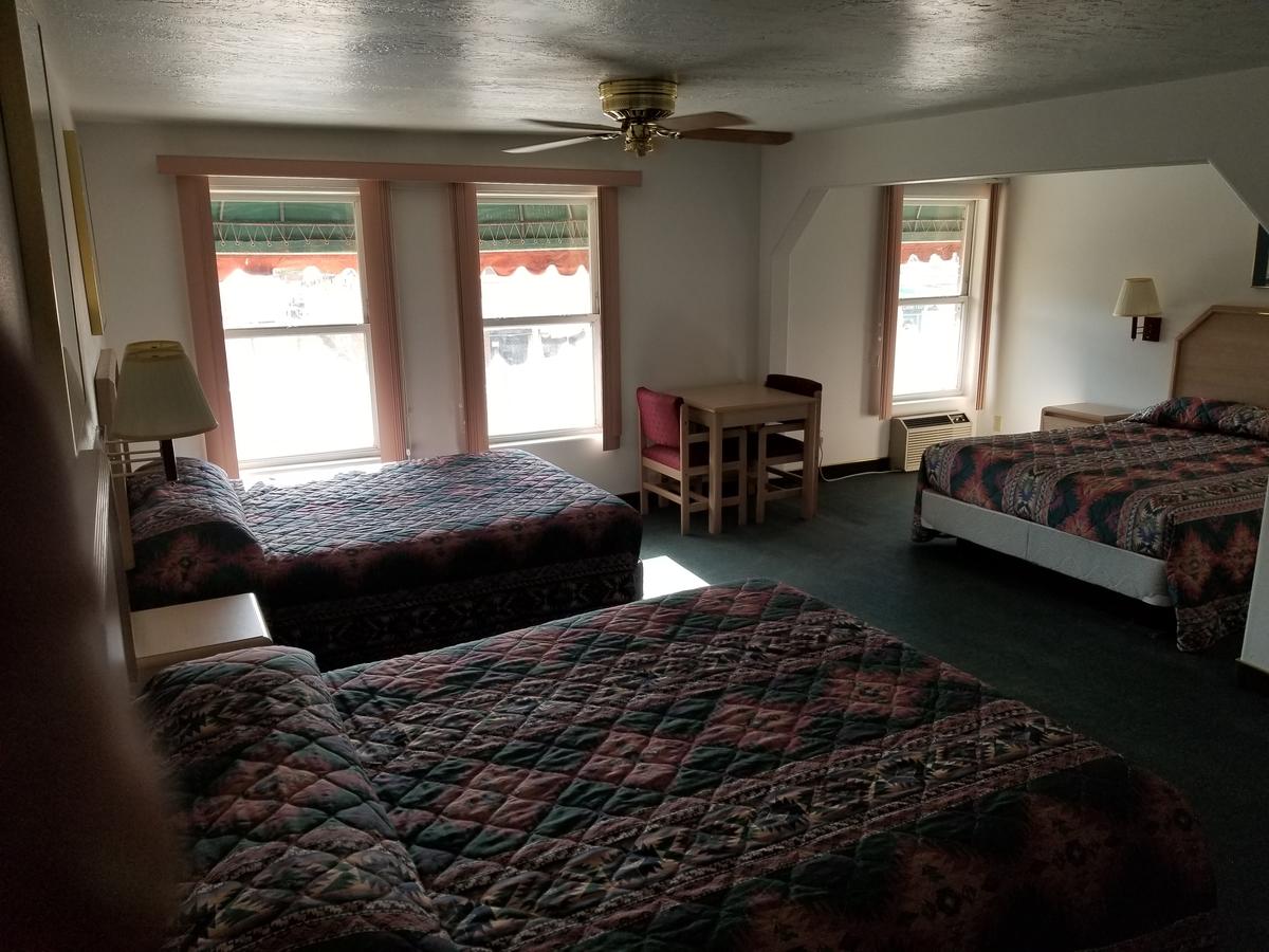 The Historic Panguitch Hotel - thumb 43