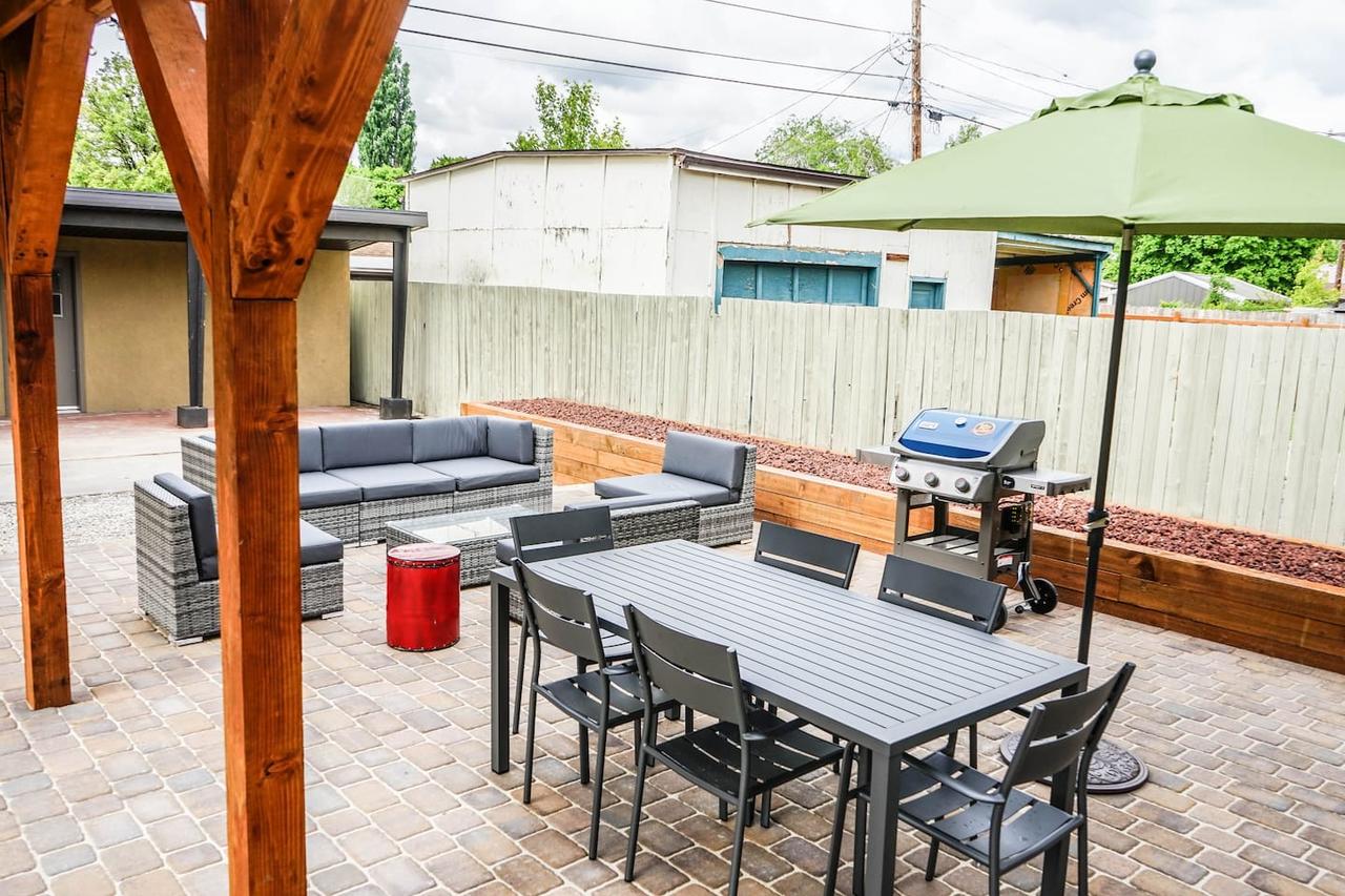 Distinct Tudor House In Salt Lake City - thumb 2