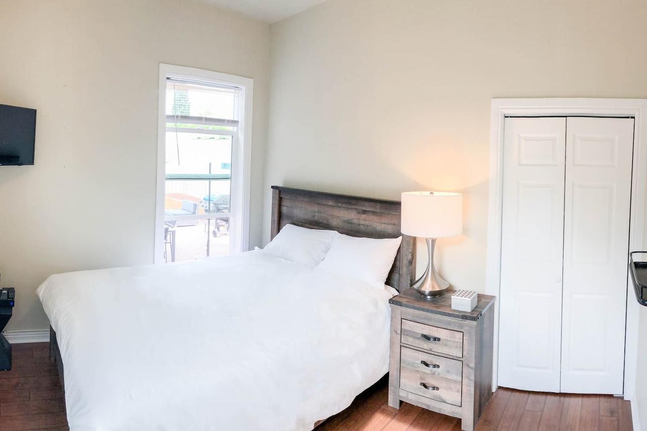 Distinct Tudor House In Salt Lake City - thumb 10