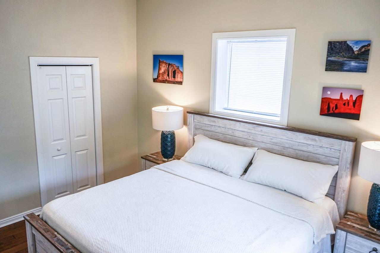 Distinct Tudor House In Salt Lake City - thumb 7