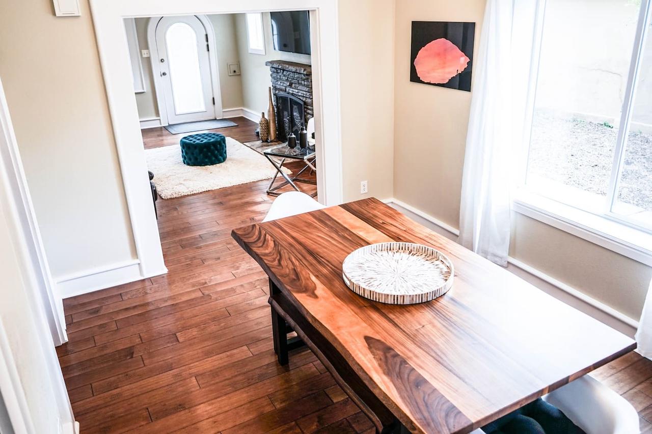 Distinct Tudor House In Salt Lake City - thumb 12