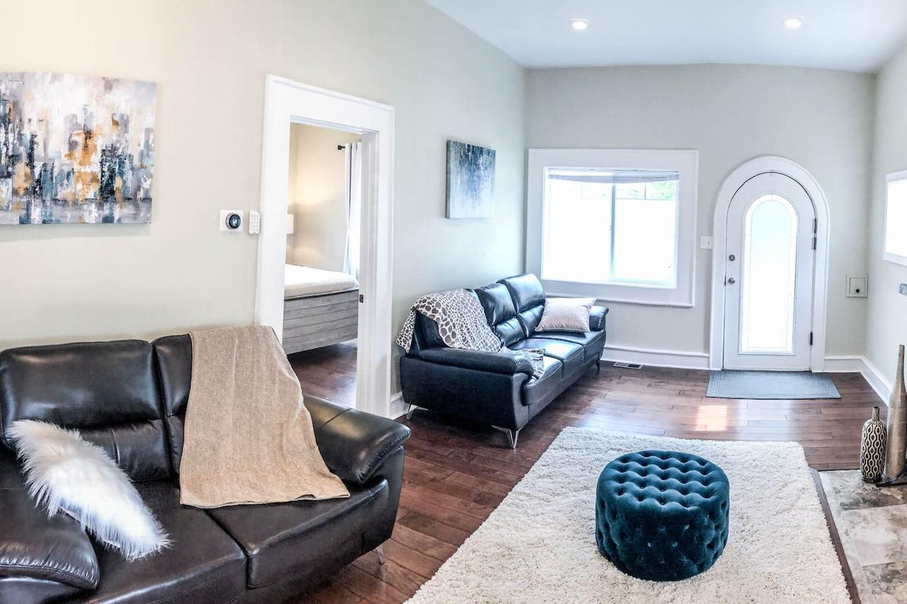 Distinct Tudor House In Salt Lake City - thumb 16