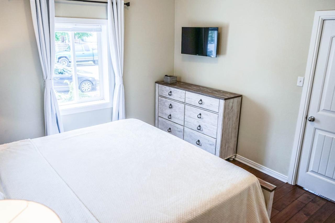 Distinct Tudor House In Salt Lake City - thumb 8