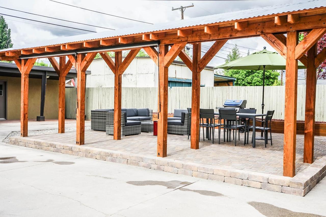 Distinct Tudor House In Salt Lake City - thumb 1