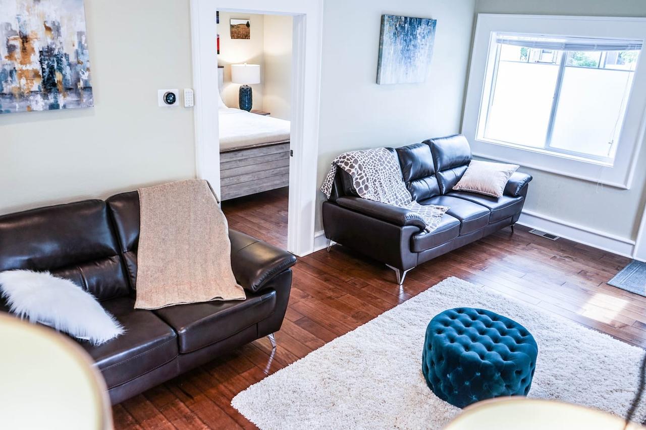 Distinct Tudor House In Salt Lake City - thumb 14