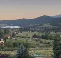 Cosy with a view - USA Accommodation