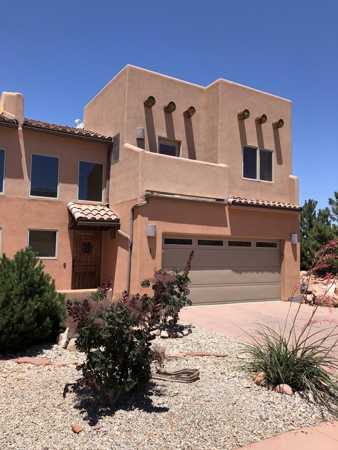 1 Desert Winds Drive - thumb 1