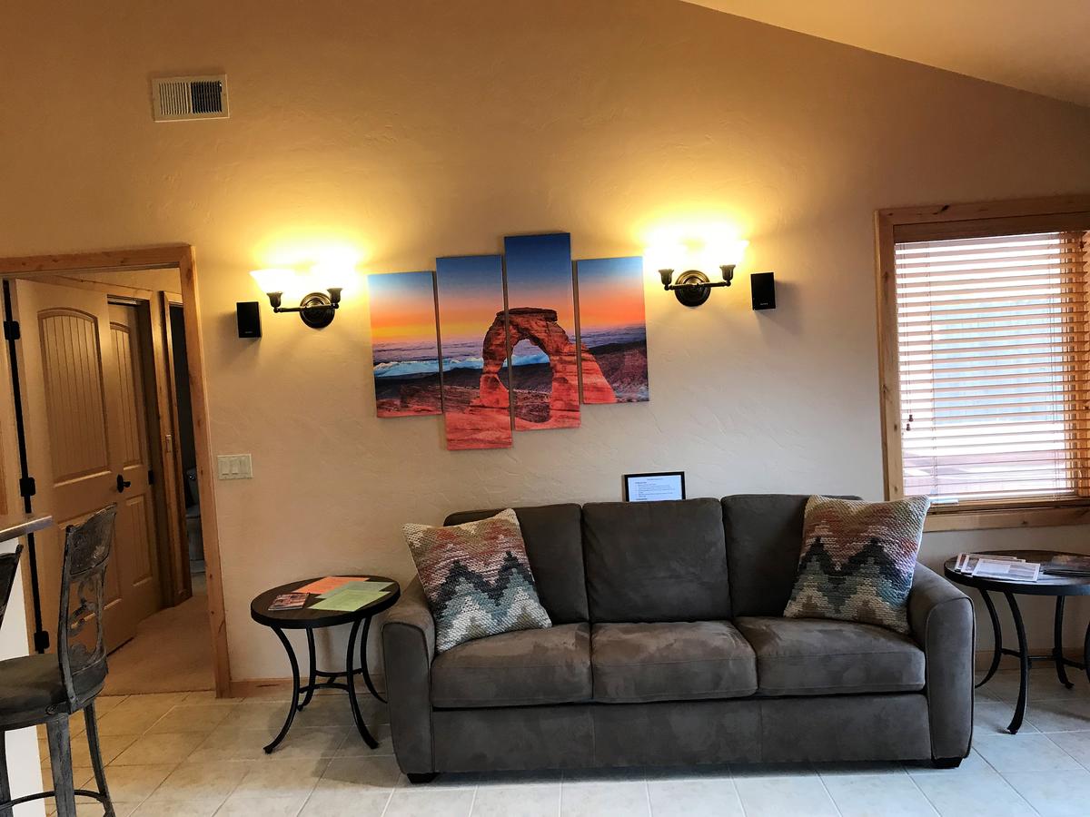 1 Desert Winds Drive - thumb 19