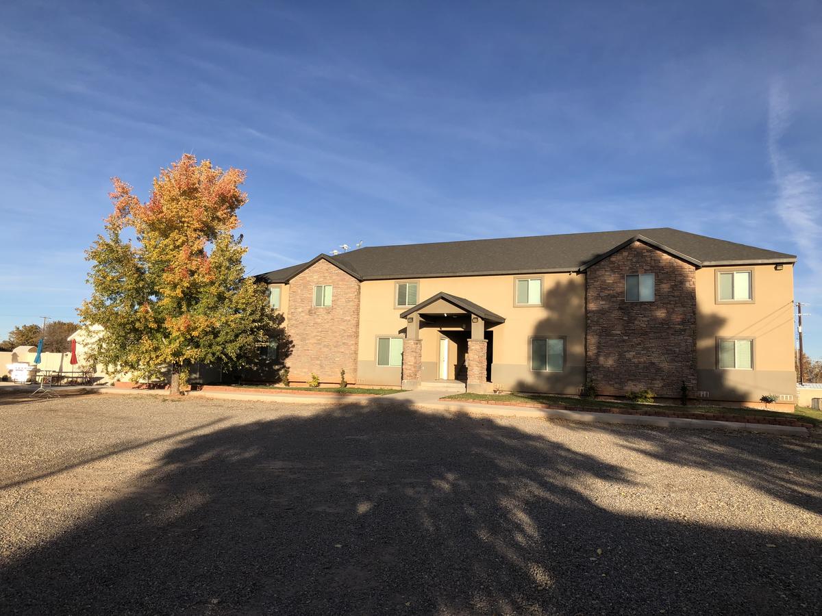 Cedar Canyon Condos - thumb 0
