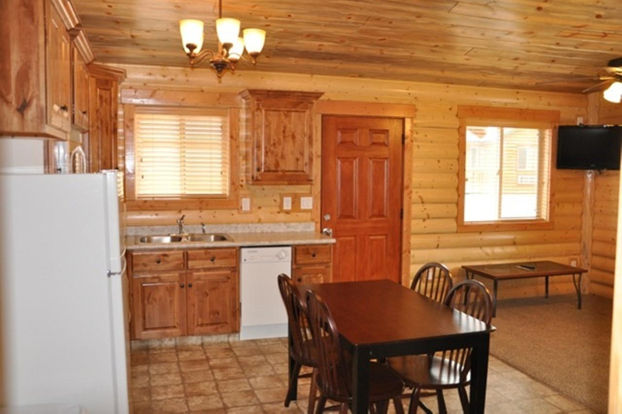 Bryce Country Cabins - thumb 24