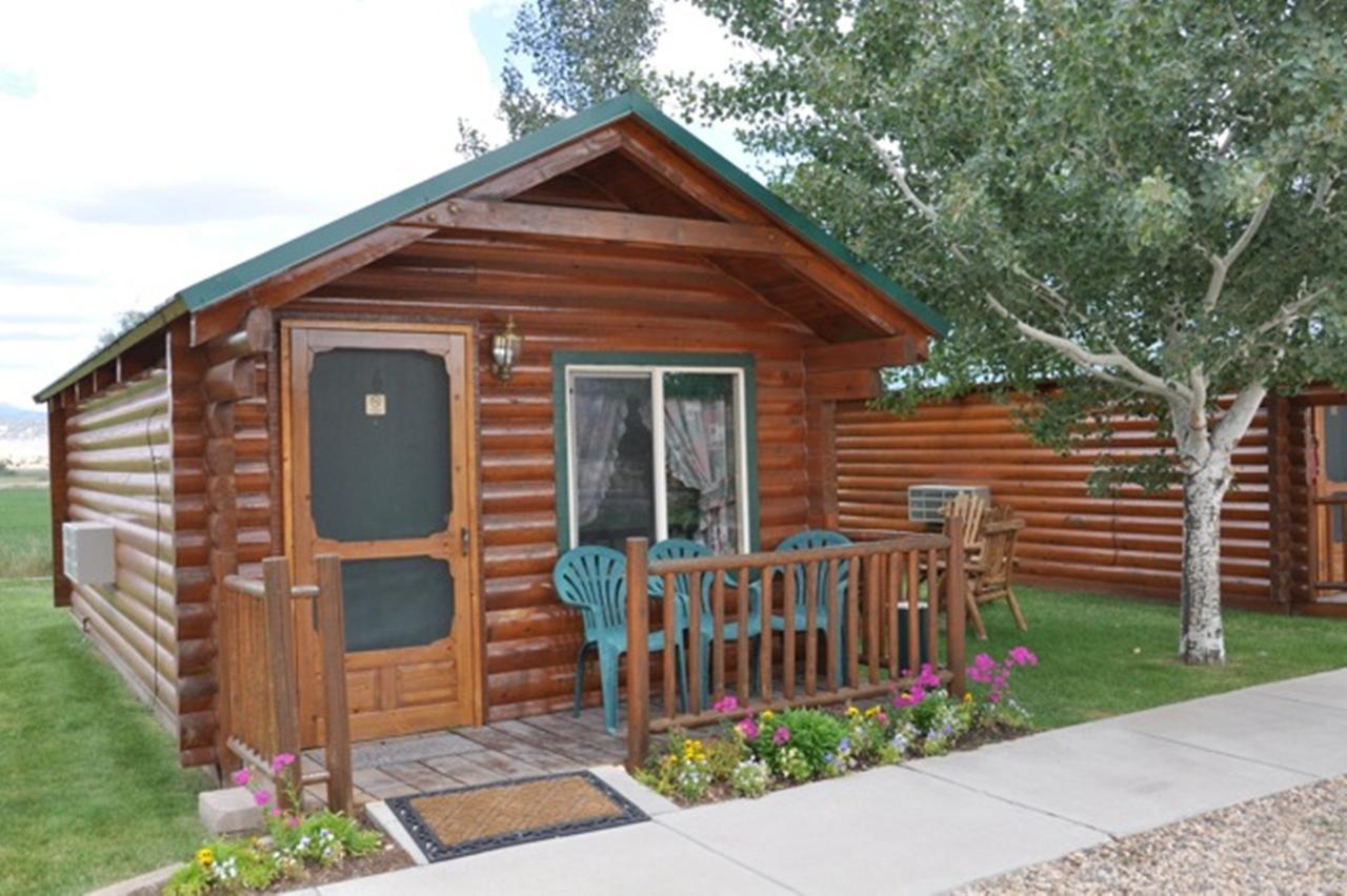 Bryce Country Cabins - thumb 0