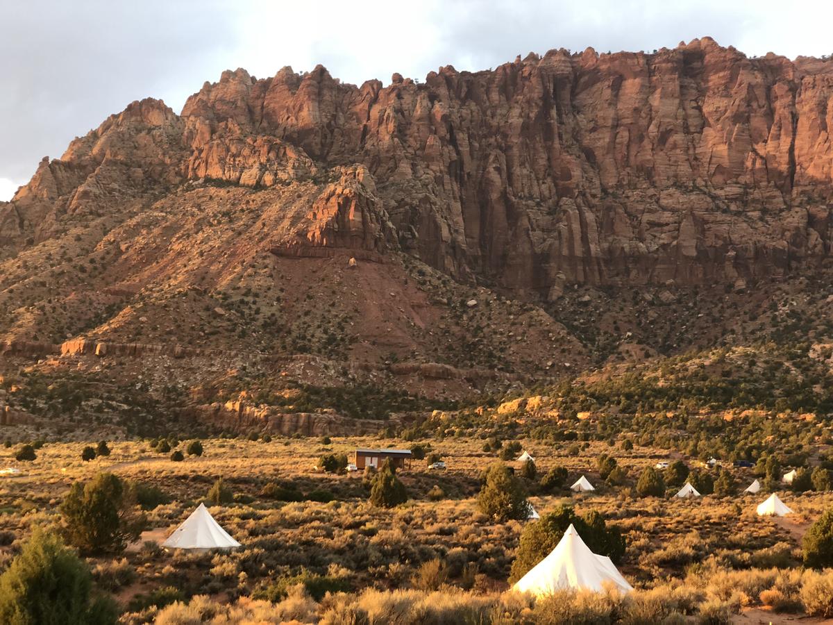 Canaan Cliffs Glamping - thumb 8