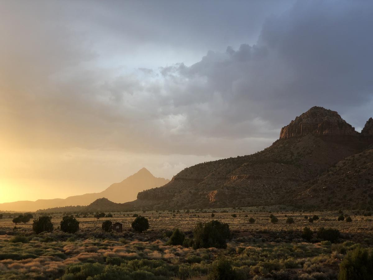 Canaan Cliffs Glamping - thumb 7