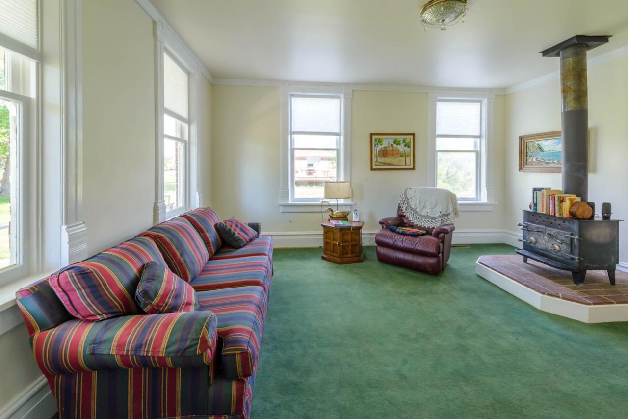 Heywood Heritage Home - thumb 12