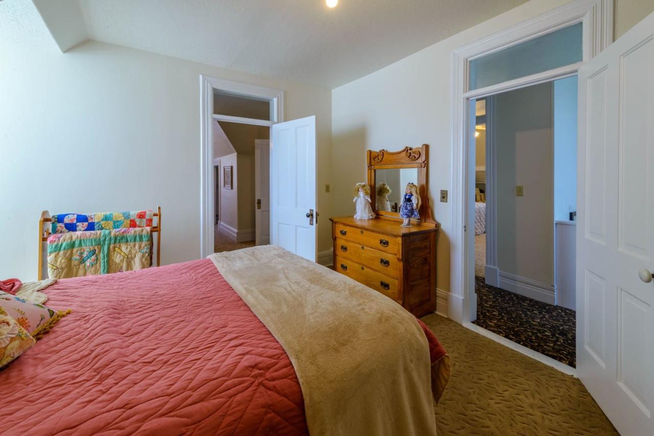 Heywood Heritage Home - thumb 2