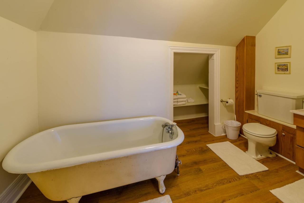 Heywood Heritage Home - thumb 11