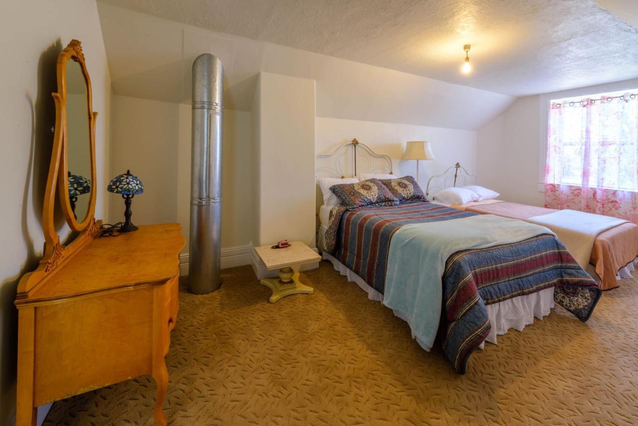 Heywood Heritage Home - thumb 10