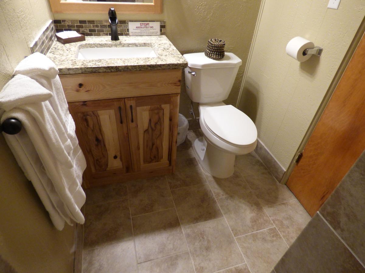 Canyon Lodge Motel - thumb 10