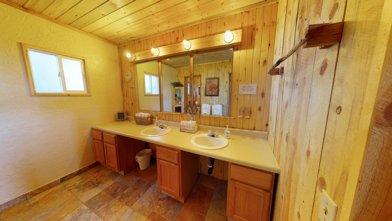 Juniper Ridge Family Cabin - thumb 14