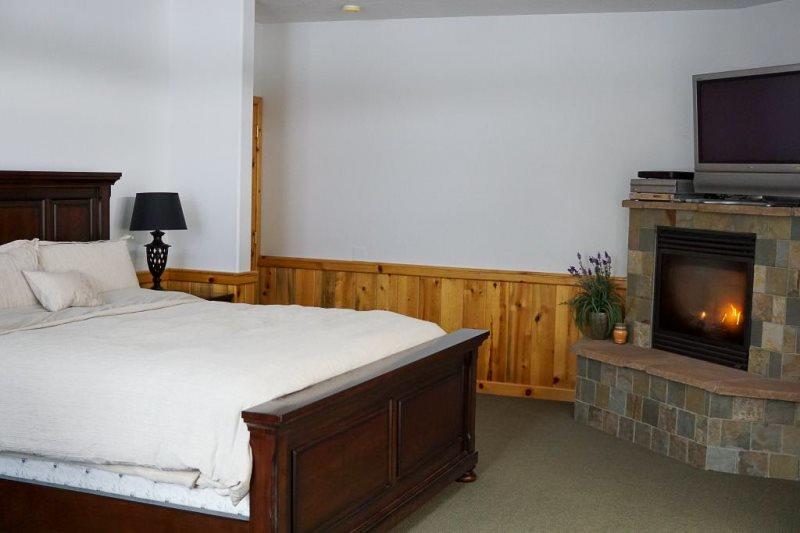 Battle Born Lodge - thumb 5