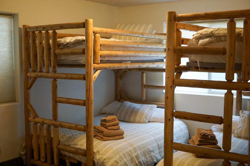 Battle Born Lodge - thumb 6