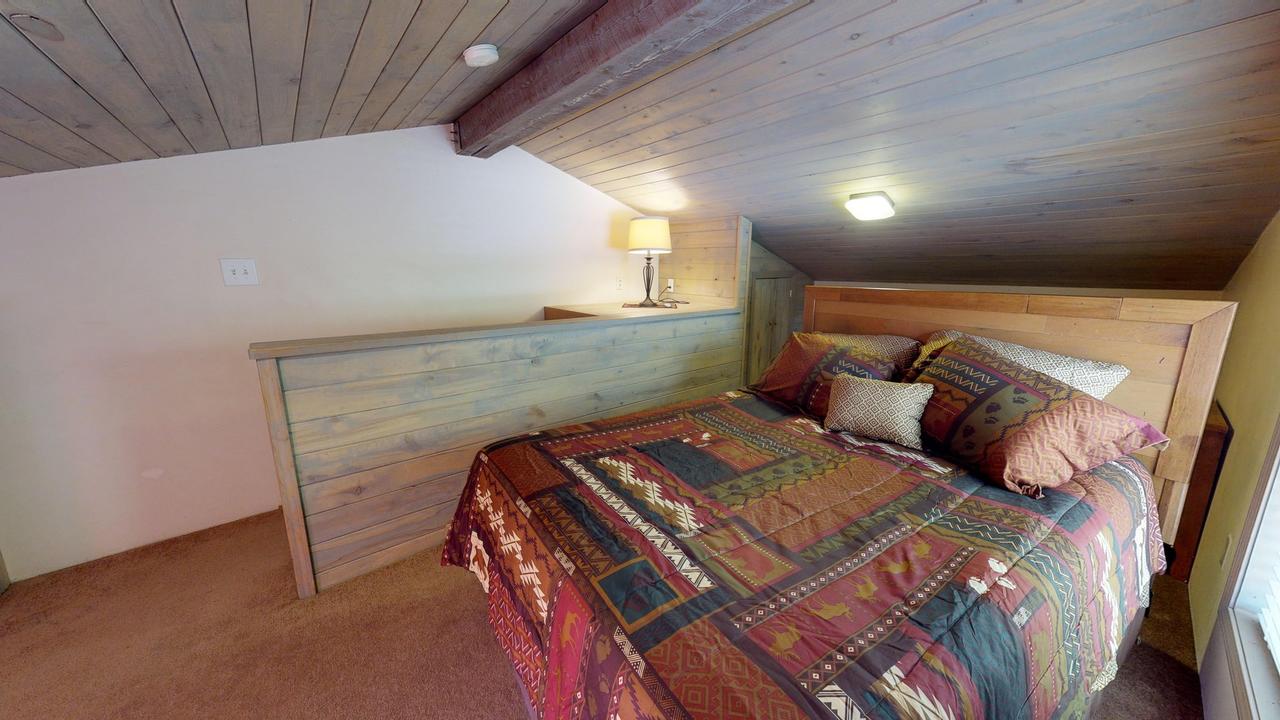 Cliff Dweller Condo #4 - thumb 7
