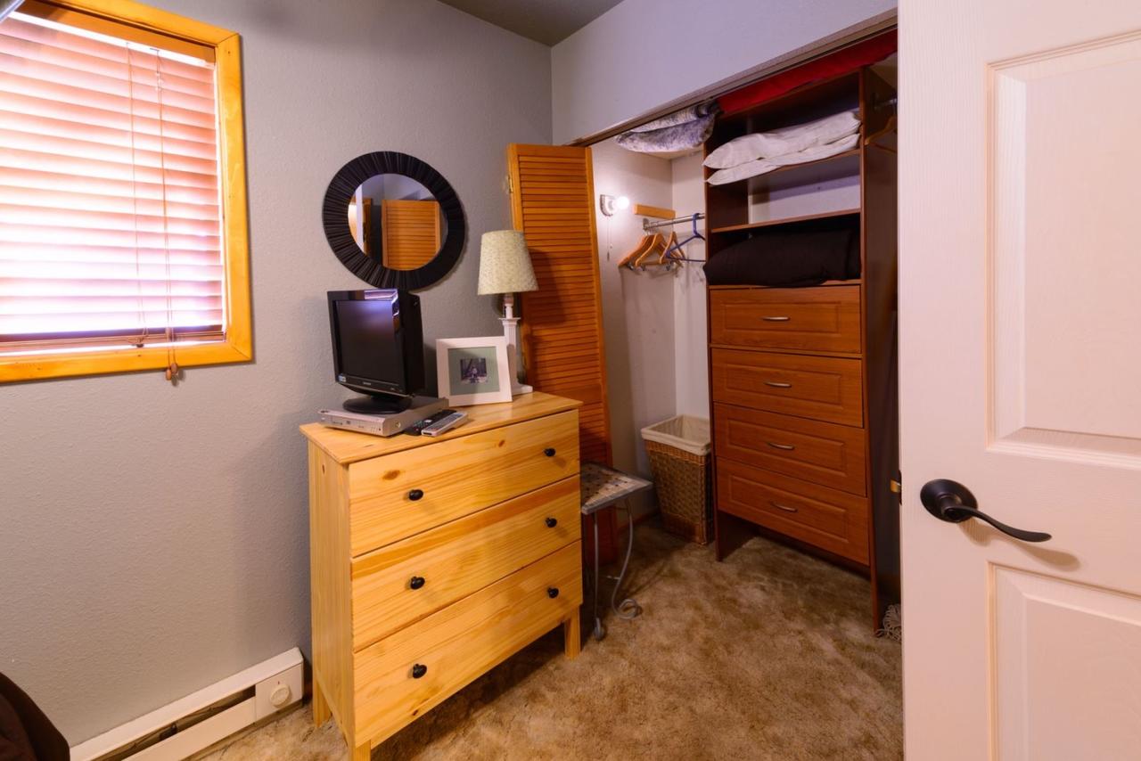 Strawberry Patch Cabin - thumb 15