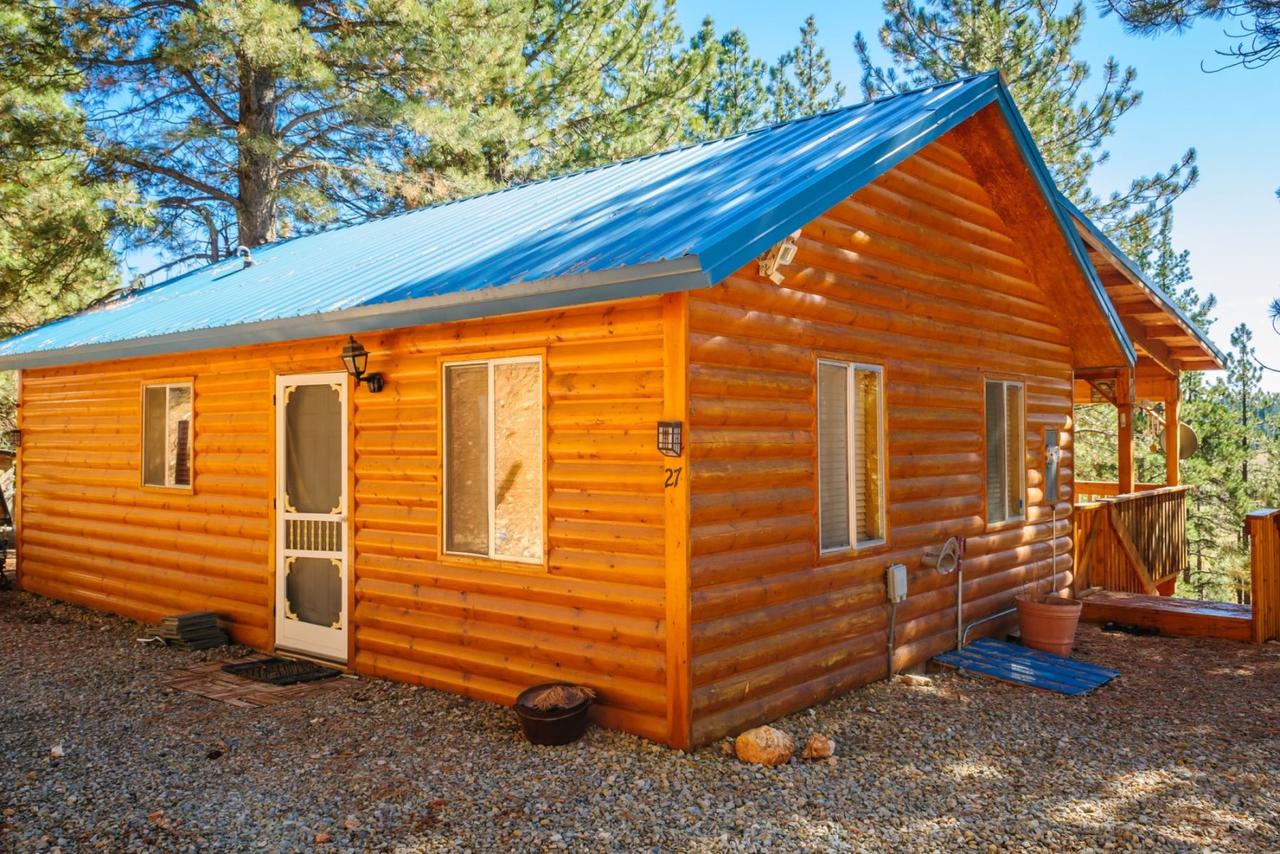 Strawberry Patch Cabin - thumb 2