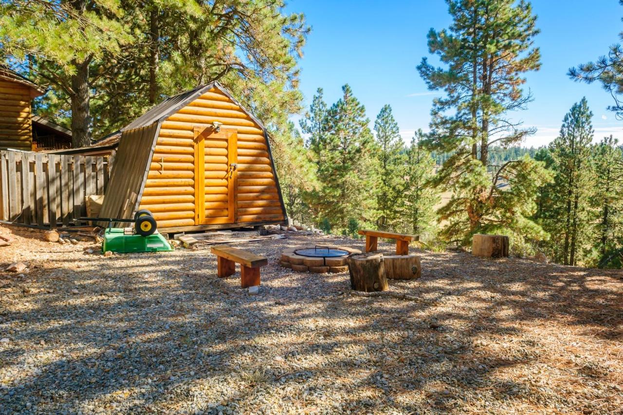 Strawberry Patch Cabin - thumb 3