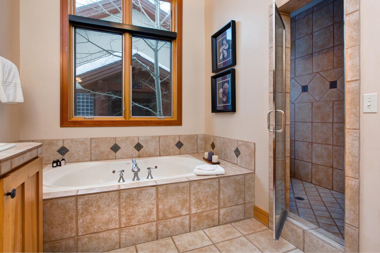 Abode At The Cove - thumb 27