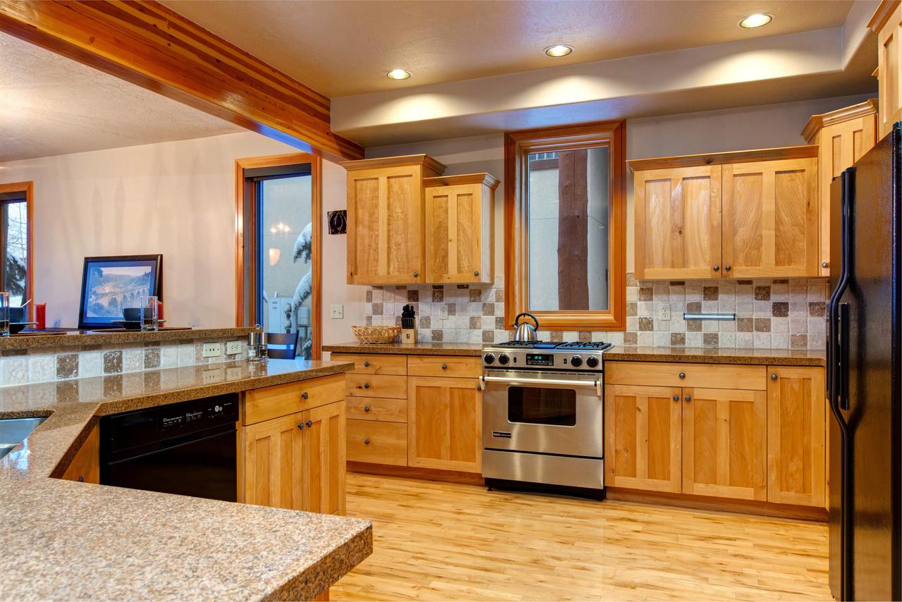 Abode At The Cove - thumb 21